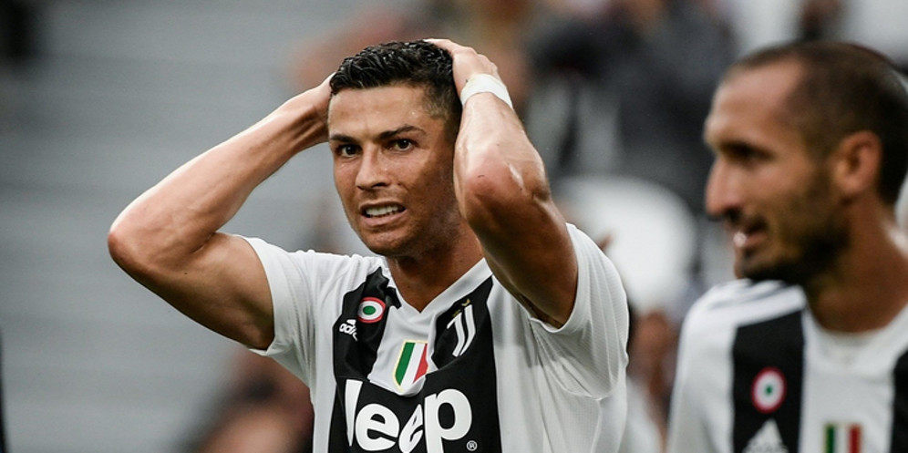 Ronaldo, Pakailah Jimat Jersey Lengan Panjangmu!